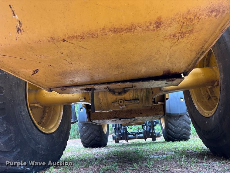 image for item DU6377 2004 Caterpillar IT28G wheel loader