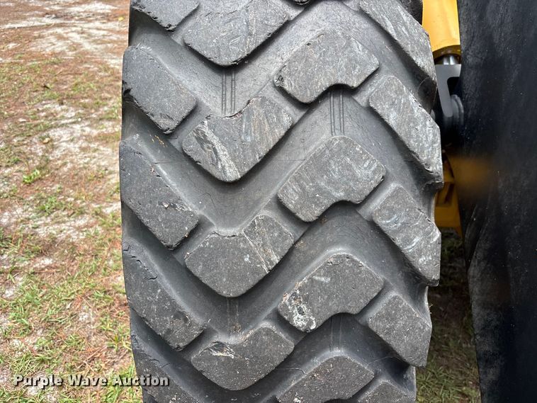 image for item DU6377 2004 Caterpillar IT28G wheel loader