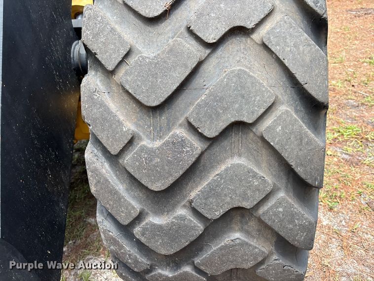 image for item DU6377 2004 Caterpillar IT28G wheel loader