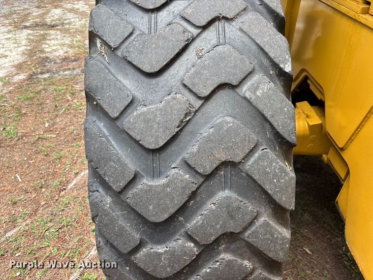 image for item DU6377 2004 Caterpillar IT28G wheel loader