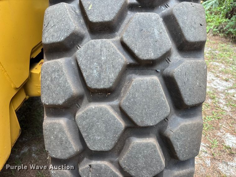 image for item DU6377 2004 Caterpillar IT28G wheel loader