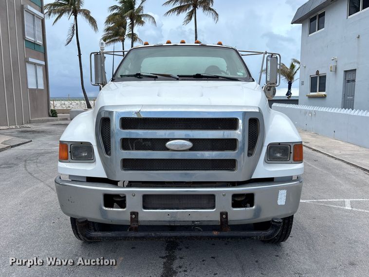image for item DU6378 2006 Ford F750 Super Duty water truck