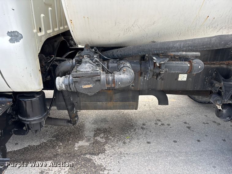 image for item DU6378 2006 Ford F750 Super Duty water truck