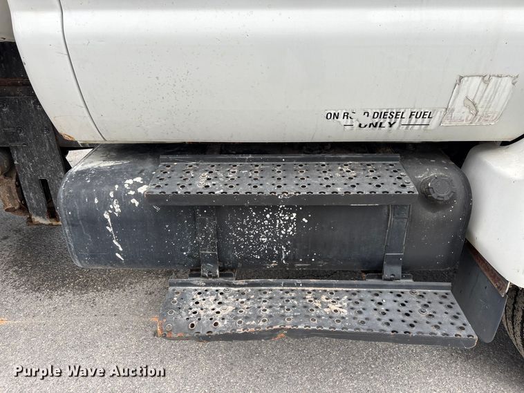 image for item DU6378 2006 Ford F750 Super Duty water truck