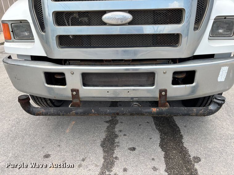 image for item DU6378 2006 Ford F750 Super Duty water truck