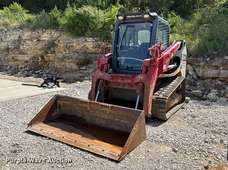image for item DV4389 2020 Takeuchi TL12R2 tracked skid steer loader