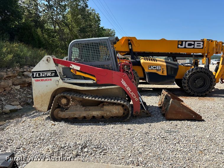 image for item DV4389 2020 Takeuchi TL12R2 tracked skid steer loader