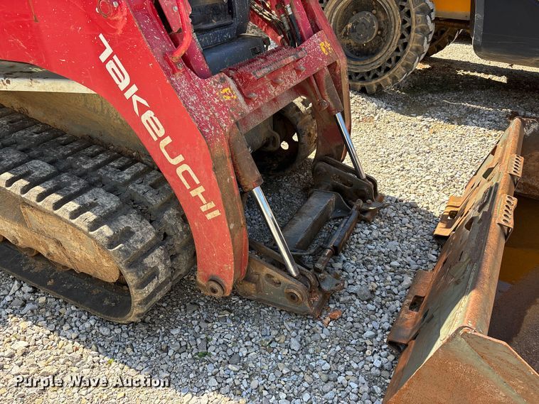 image for item DV4389 2020 Takeuchi TL12R2 tracked skid steer loader