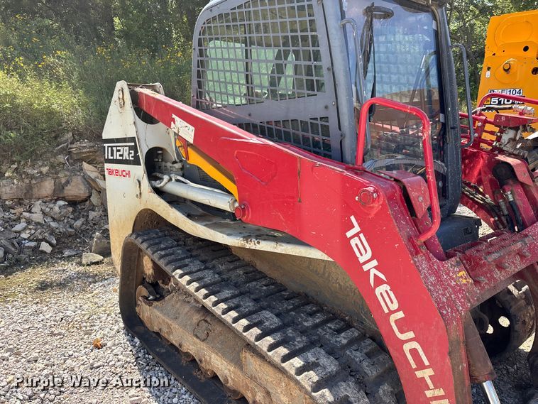 image for item DV4389 2020 Takeuchi TL12R2 tracked skid steer loader