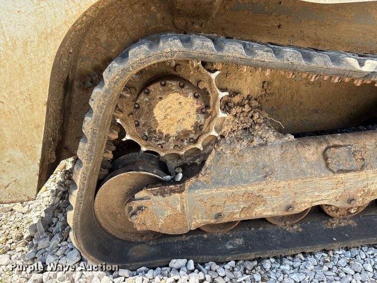 image for item DV4389 2020 Takeuchi TL12R2 tracked skid steer loader