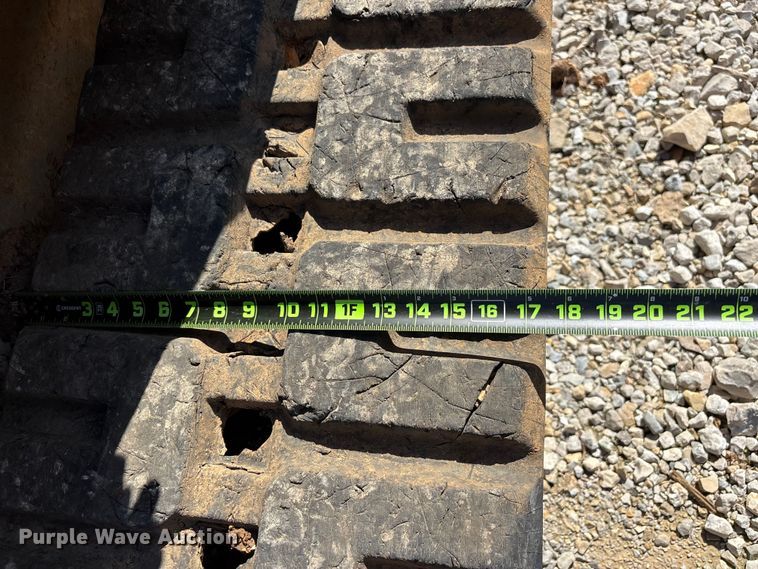 image for item DV4389 2020 Takeuchi TL12R2 tracked skid steer loader