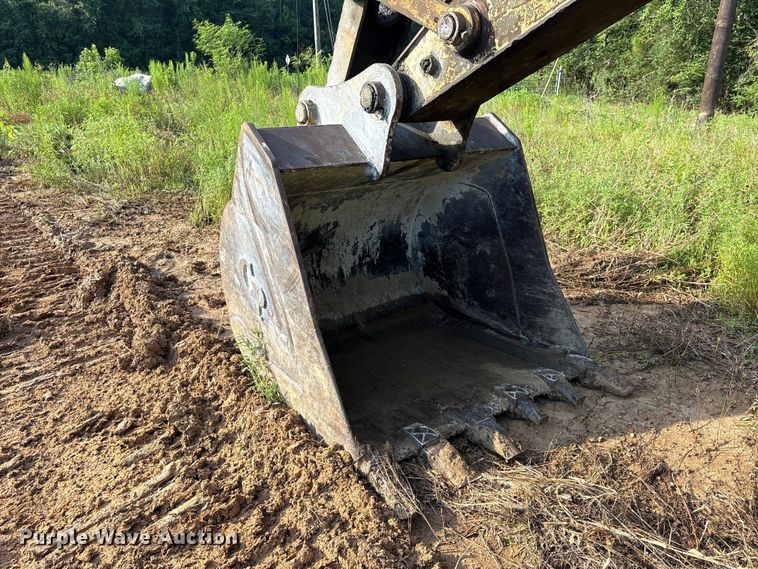 image for item EA7326 1996 Kobelco SK270LC Mark IV excavator