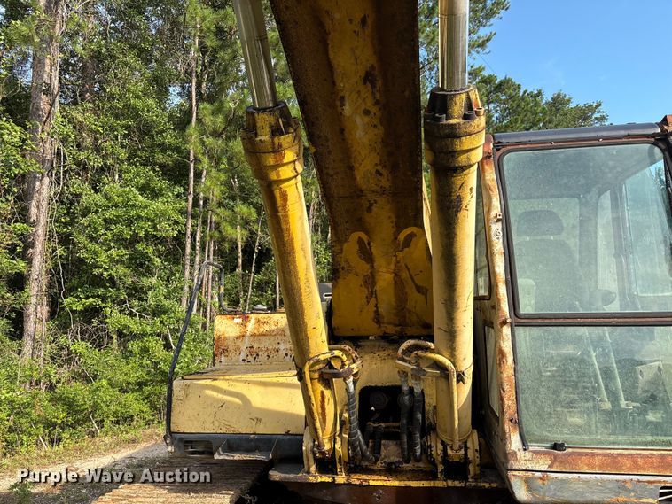 image for item EA7326 1996 Kobelco SK270LC Mark IV excavator