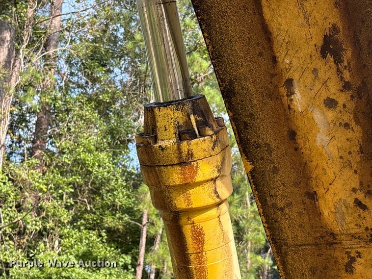 image for item EA7326 1996 Kobelco SK270LC Mark IV excavator