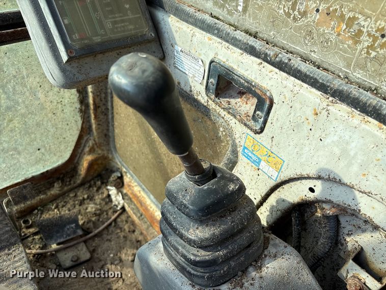 image for item EA7326 1996 Kobelco SK270LC Mark IV excavator