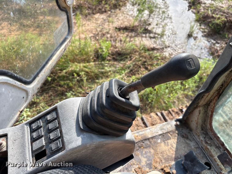 image for item EA7326 1996 Kobelco SK270LC Mark IV excavator