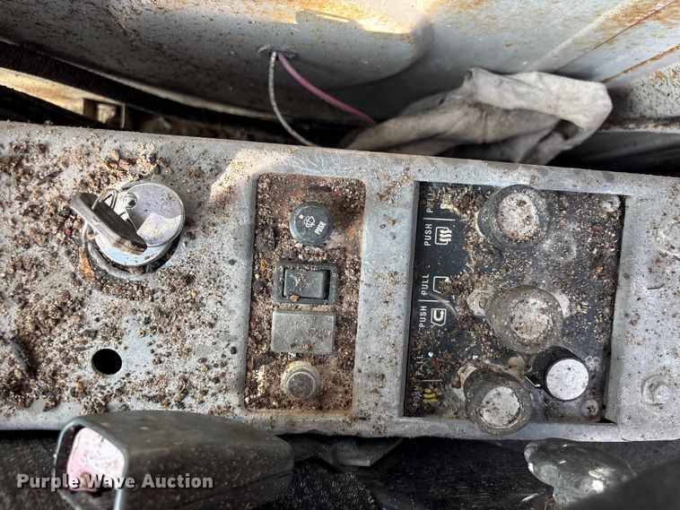 image for item EA7326 1996 Kobelco SK270LC Mark IV excavator