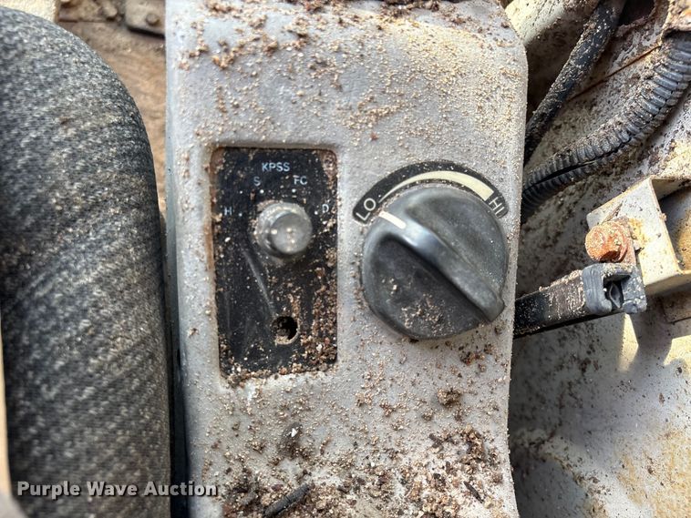 image for item EA7326 1996 Kobelco SK270LC Mark IV excavator
