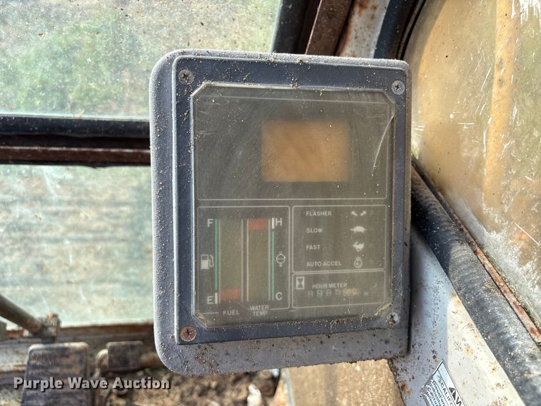 image for item EA7326 1996 Kobelco SK270LC Mark IV excavator