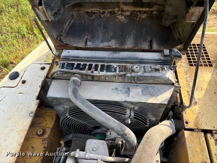 image for item EA7326 1996 Kobelco SK270LC Mark IV excavator