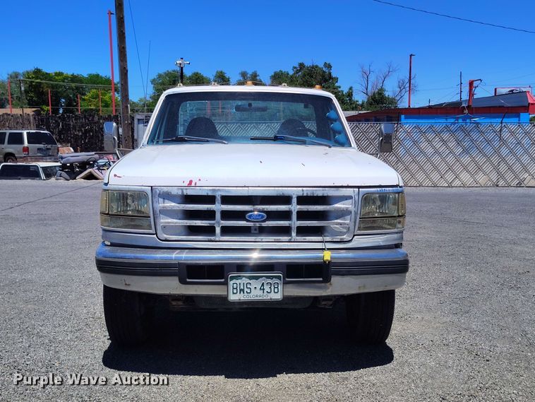 image for item ED0164 1997 Ford F450 Super Duty flatbed truck