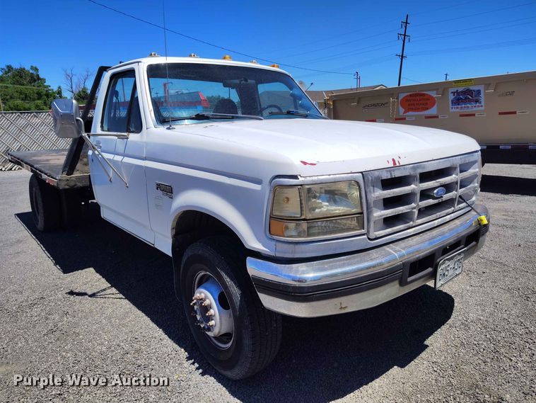 image for item ED0164 1997 Ford F450 Super Duty flatbed truck