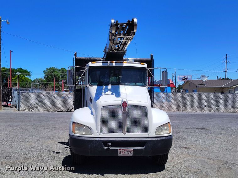 image for item ED0165 2009 Kenworth T370 shingle conveyor truck