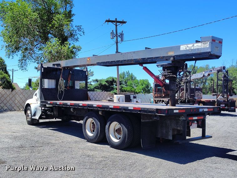 image for item ED0165 2009 Kenworth T370 shingle conveyor truck