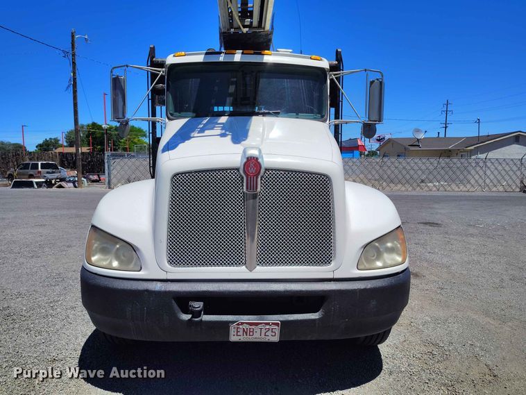 image for item ED0165 2009 Kenworth T370 shingle conveyor truck
