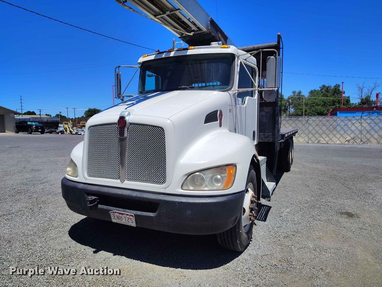 image for item ED0165 2009 Kenworth T370 shingle conveyor truck