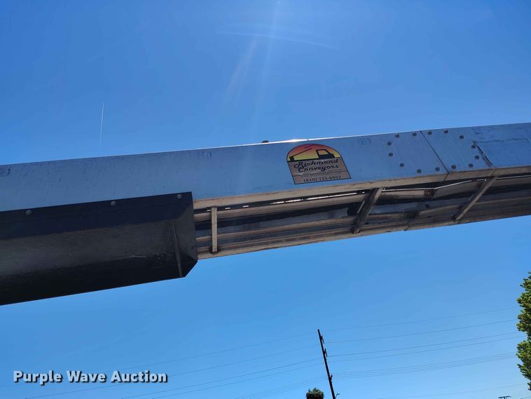 image for item ED0165 2009 Kenworth T370 shingle conveyor truck