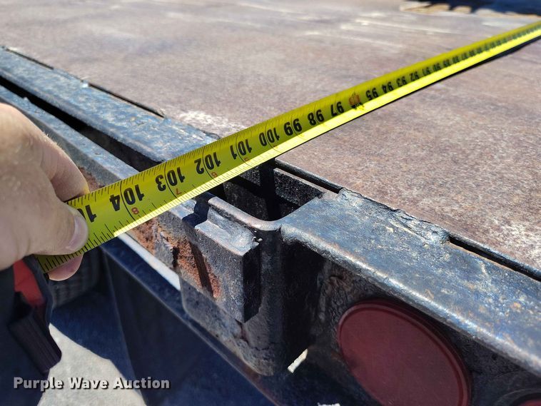 image for item ED0165 2009 Kenworth T370 shingle conveyor truck