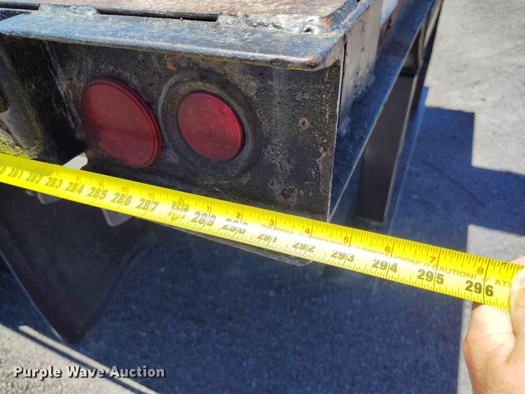 image for item ED0165 2009 Kenworth T370 shingle conveyor truck