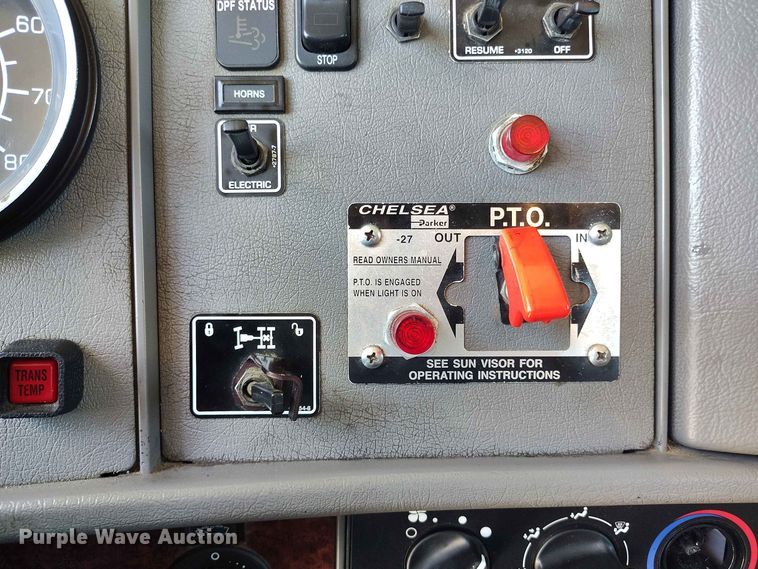 image for item ED0165 2009 Kenworth T370 shingle conveyor truck
