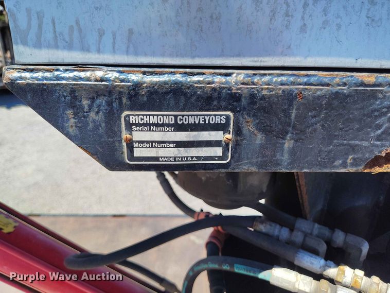 image for item ED0165 2009 Kenworth T370 shingle conveyor truck