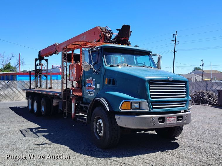 image for item ED0167 1998 Ford LT9000 crane truck