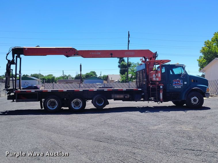image for item ED0167 1998 Ford LT9000 crane truck
