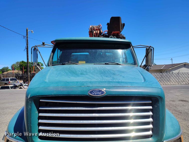 image for item ED0167 1998 Ford LT9000 crane truck
