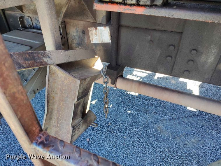 image for item ED0167 1998 Ford LT9000 crane truck