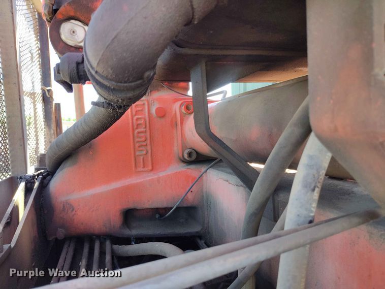 image for item ED0167 1998 Ford LT9000 crane truck