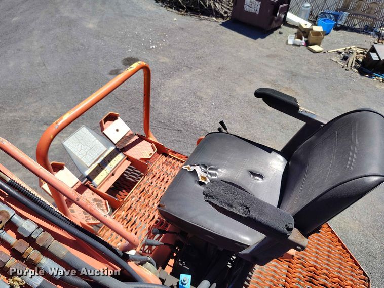image for item ED0167 1998 Ford LT9000 crane truck