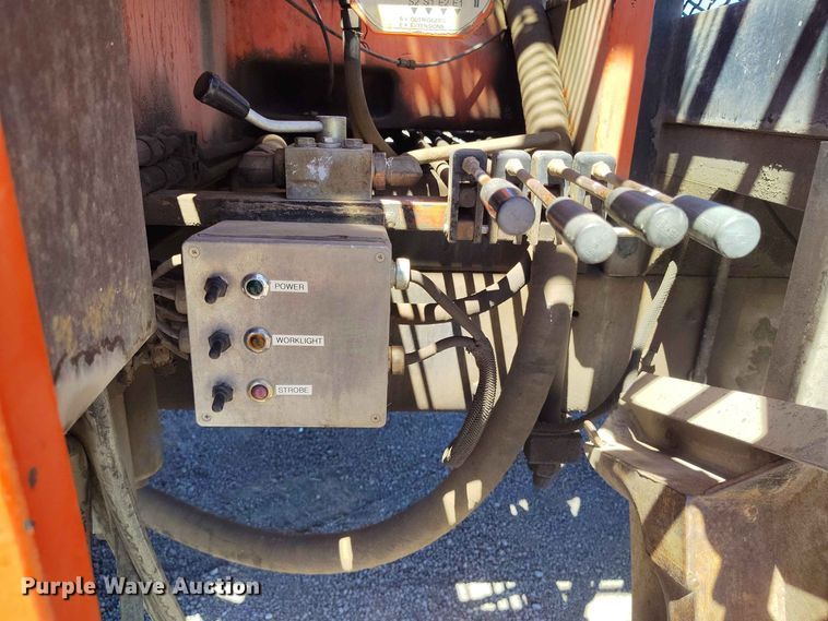 image for item ED0167 1998 Ford LT9000 crane truck