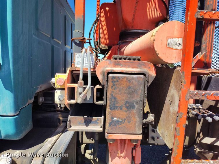 image for item ED0167 1998 Ford LT9000 crane truck