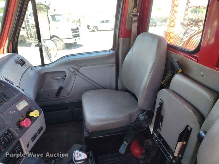 image for item ED0167 1998 Ford LT9000 crane truck