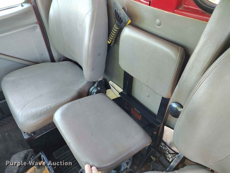image for item ED0167 1998 Ford LT9000 crane truck