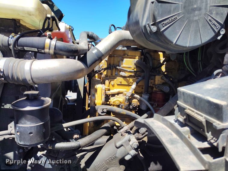 image for item ED0167 1998 Ford LT9000 crane truck