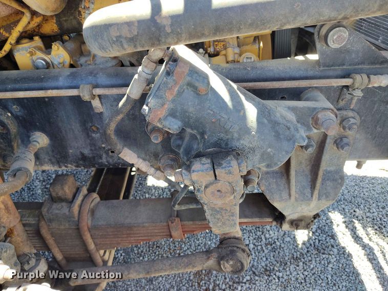 image for item ED0167 1998 Ford LT9000 crane truck