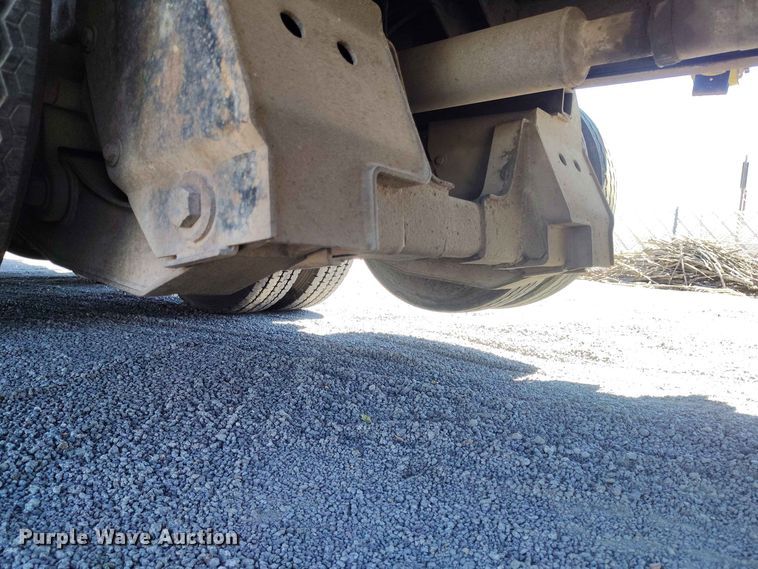 image for item ED0167 1998 Ford LT9000 crane truck