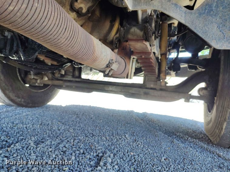 image for item ED0167 1998 Ford LT9000 crane truck