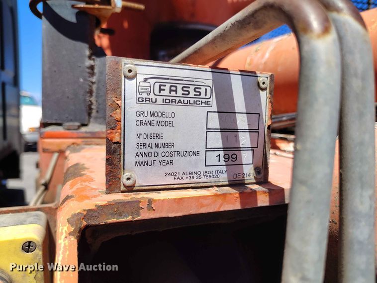 image for item ED0167 1998 Ford LT9000 crane truck